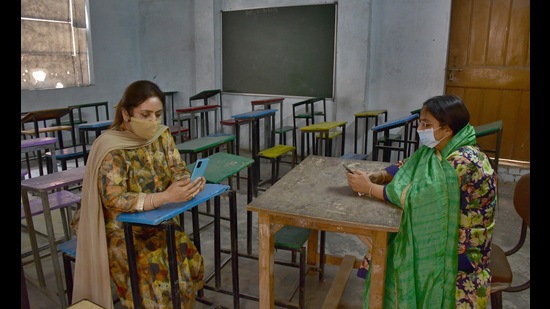 Teachers of government schools in Ludhiana have already prepared schedules for online classes after schools were asked to remain closed till January 15 amid the Covid surge. (HT Photo)
