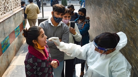 "Do not rush for self-medication, blood investigation or radiological imaging like chest X-ray or chest CT scan without consultation of your treating medical officer," the guidelines read.(HT File Photo)