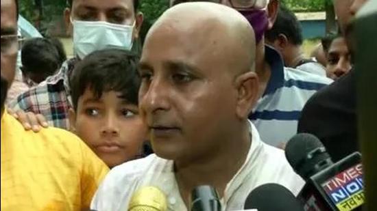 Ashish Das in October last year shaved his head, took a dip in Ganga and offered prayers at Kalighat temple in Kolkata as mark of penance for joining the BJP. (ANI) Ashish Das in October last year shaved his head, took a dip in Ganga and offered prayers at Kalighat temple in Kolkata as mark of penance for joining the BJP. (ANI)