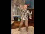 ‘Dancing Dad’ Ricky Pond grooving to Allu Arjun's Oo Antava from Pushpa: The Rise. (instagram/@ricky.pond) ‘Dancing Dad’ Ricky Pond grooving to Allu Arjun's Oo Antava from Pushpa: The Rise. (instagram/@ricky.pond)