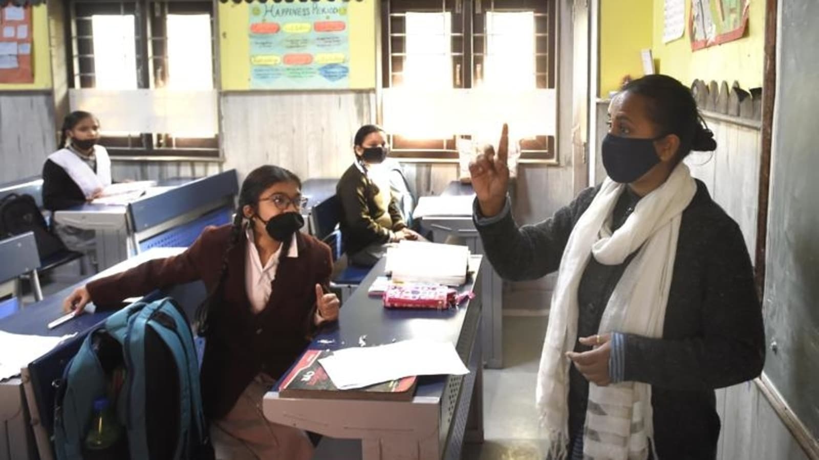 Over 15,000 new Covid cases in Delhi Latest News Delhi Hindustan Times