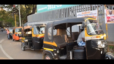 Regional Transport Office appeal passengers to complain about errant rickshaw drivers (HT PHOTO) Regional Transport Office appeal passengers to complain about errant rickshaw drivers (HT PHOTO)