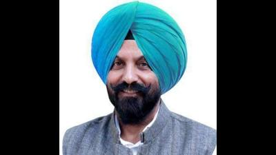 Ferozepur City Congress MLA Parminder Singh Pinky has targeted Punjab Police chief S Chattopadhyaya for Wednesday’s security lapse that led to Prime Minister Narendra Modi cutting short his visit. (Ht file photo)