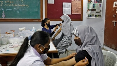 Bharat Biotech said that minimal amounts of side effects have been observed on the 30000 volunteers after the vaccination. However, the side effects are negligent and hence, pain killers are not necessary. (Reuters)