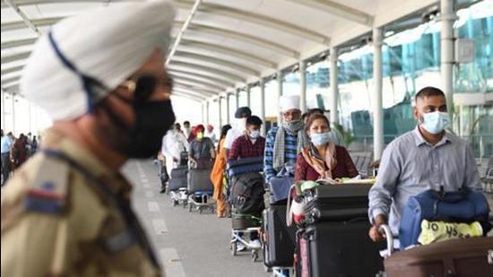 Amritsar airport officials said 19 children on board the Rome-Amritsar flight, who were below the age of 5 were not tested, were not tested. Of the remaining 160 passengers, 125 tested positive. (AFP File Photo/Representativ Image) Amritsar airport officials said 19 children on board the Rome-Amritsar flight, who were below the age of 5 were not tested, were not tested. Of the remaining 160 passengers, 125 tested positive. (AFP File Photo/Representativ Image)