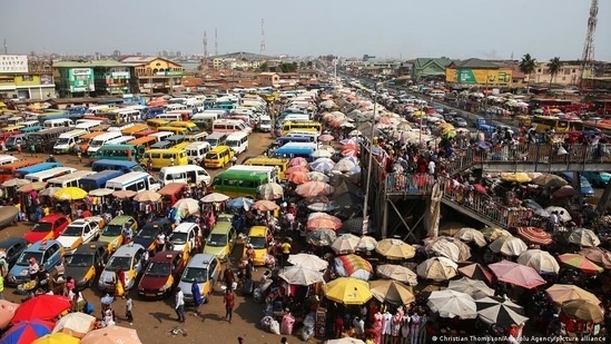 Used clothes choke both markets and environment in Ghana
