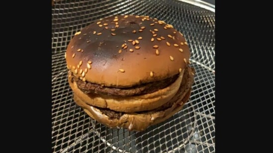 The Big Mac burger after being air-fried by a Twitter user for 120 minutes. (twitter/@KLobstar)