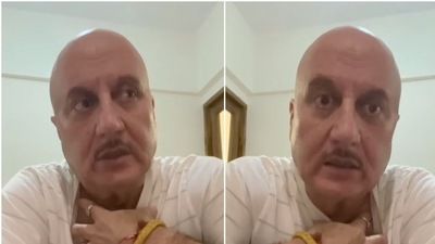 Anupam Kher sings a special song for the current times. Anupam Kher sings a special song for the current times.