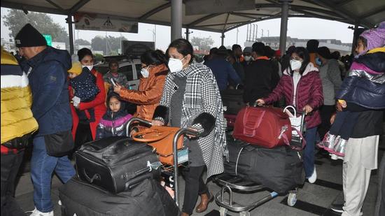 This happens a day after 125 out of 179 Italy returnees on another chartered flight tested positive for Covid, leading to chaos at the Amritsar airport. (HT Photo) This happens a day after 125 out of 179 Italy returnees on another chartered flight tested positive for Covid, leading to chaos at the Amritsar airport. (HT Photo)