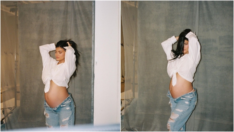 Kylie Jenner flaunts her baby bump.&nbsp;