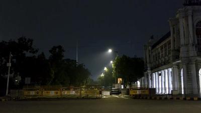 A deserted Connaught Place during the weekend curfew on Saturday. (ANI) A deserted Connaught Place during the weekend curfew on Saturday. (ANI)