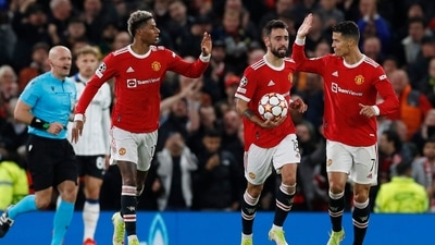 Manchester United's Marcus Rashford celebrates scoring their first goal with Cristiano Ronaldo&nbsp; (REUTERS)