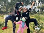 Kunal, Soha, and Inaaya goofing around in a pic posted by Kunal on social media. Kunal, Soha, and Inaaya goofing around in a pic posted by Kunal on social media.