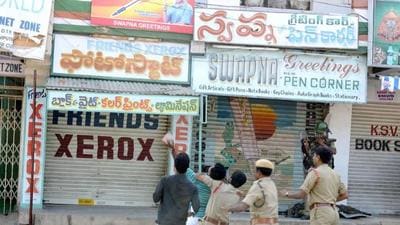 Police had to fire three rounds to quell the mob who went berserk and indulged in stone pelting. (Representative Photo/AFP File)
