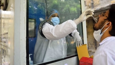 Maharashtra reported 41,434 new Covid-19 cases and Delhi reported 20,181 new cases on Saturday. (HT Photo) Maharashtra reported 41,434 new Covid-19 cases and Delhi reported 20,181 new cases on Saturday. (HT Photo)
