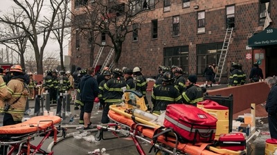 Emergency first responders remain at the scene of an intense fire at a 19-story residential building that erupted in the morning on January 9, 2022 in the Bronx borough of New York City. (AFP) Emergency first responders remain at the scene of an intense fire at a 19-story residential building that erupted in the morning on January 9, 2022 in the Bronx borough of New York City. (AFP)