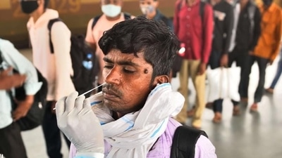 Meanwhile, the state government on Sunday issued a fresh set of guidelines for gyms and beauty salons allowing them to operate at 50 per cent capacity. (Satish Bate/HT FILE PHOTO) Meanwhile, the state government on Sunday issued a fresh set of guidelines for gyms and beauty salons allowing them to operate at 50 per cent capacity. (Satish Bate/HT FILE PHOTO)