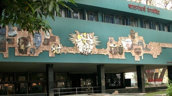 Pune art gallery stops exhibition over 'nudity' in photographs (Twitter/airnews_pune) Pune art gallery stops exhibition over 'nudity' in photographs (Twitter/airnews_pune)
