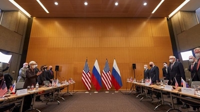 US deputy secretary of state Wendy Sherman and Russian deputy foreign minister Sergei Ryabkov attend security talks at the United States Mission in Geneva, Switzerland.&nbsp; (REUTERS)
