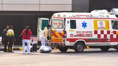 Delhi added 19,166 cases, the state’s daily health bulletin showed, around 3,500 fewer than the Sunday bulletin’s count of 22,751 cases. (ANI) Delhi added 19,166 cases, the state’s daily health bulletin showed, around 3,500 fewer than the Sunday bulletin’s count of 22,751 cases. (ANI)