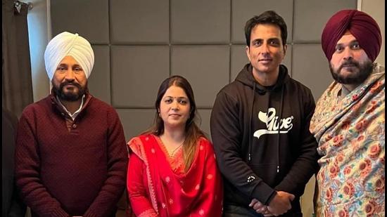 Malvika Sood with Punjab CM Charanjit Singh Channi, Congress president Navjot Singh Sidhu and actor Sonu Sood in Moga on Monday. ((Twitter@sherryontopp))