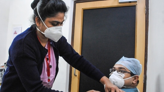 The Centre had announced that there will be no mix and match of vaccines and the third dose has to be the same as the previous two doses of the individual.(PTI)