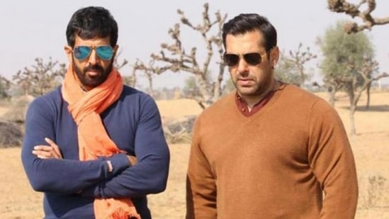 Kabir Khan and Salman Khan on the sets of Bajrangi Bhaijaan.