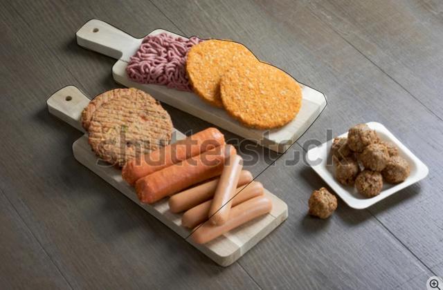 Sausages, chicken, steaks, mince and fish are substituted with vegetarian and vegan food. (Photo:Shutterstock) Sausages, chicken, steaks, mince and fish are substituted with vegetarian and vegan food. (Photo:Shutterstock)