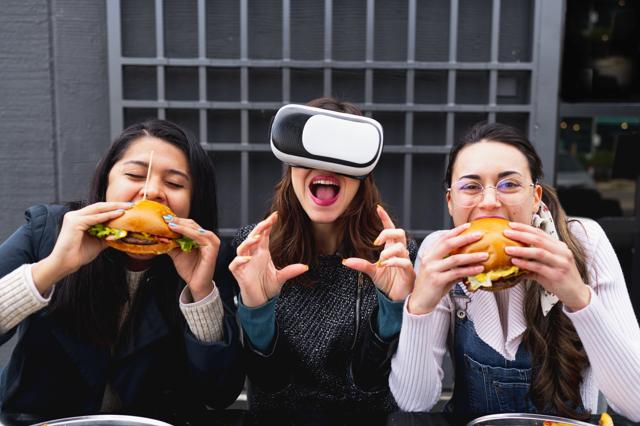 NFT (non-fungible token) will enter the food industry with a bang in 2022. (Photo: Shutterstock) NFT (non-fungible token) will enter the food industry with a bang in 2022. (Photo: Shutterstock)