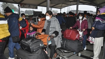 The travellers have to undergo home quarantine for seven days and undertake an RT-PCR test on the eighth day of arrival in India. (HT Photo) The travellers have to undergo home quarantine for seven days and undertake an RT-PCR test on the eighth day of arrival in India. (HT Photo)