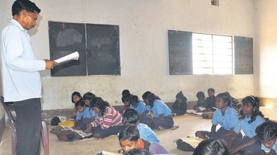 TET is the minimum qualification required for appointment as teachers in the primary (Classes 1-5) and upper primary (Classes 6-8) sections of government schools. (Bijay/HT file)