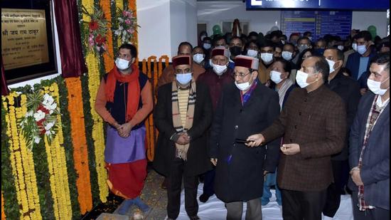 Himachal chief minister Jai Ram Thakur inaugurates the new OPD of Indira Gandhi Medical College and Hospital in Shimla on Tuesday. (Deepak Sansta/HT)