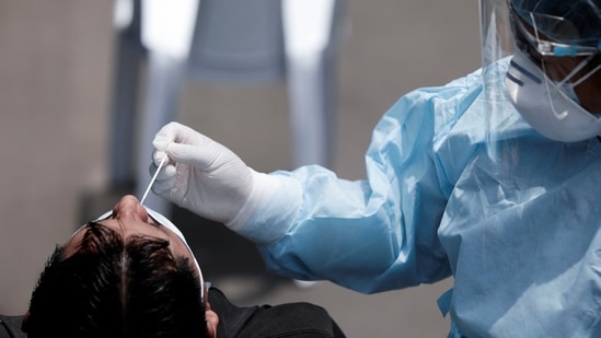 A person gets tested for the coronavirus disease (Covid-19) amid a potential third wave of infections caused by the spread of the Omicron variant.&nbsp;(REUTERS / Representational Image)