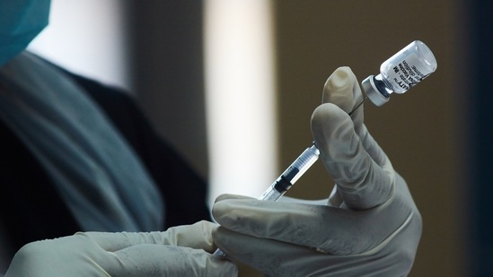 Omicron is highly contagious and has become the dominant variant of SARS-CoV-2 in many countries Omicron is highly contagious and has become the dominant variant of SARS-CoV-2 in many countries