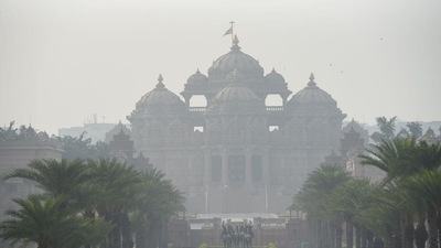 A view of the Akshardham temple, on Wednesday. (Amal KS/HT) A view of the Akshardham temple, on Wednesday. (Amal KS/HT)
