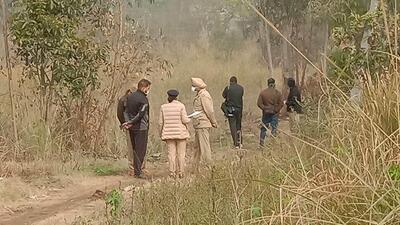 Chandigarh Police carrying out investigations near the spot where a woman was found murdered in Maloya on Wednesday. (HT Photo)
