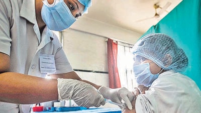 On Wednesday, Pune district reported 8,261 new Covid-19 cases and two deaths related to the infection. (HT (PIC FOR REPRESENTATION))