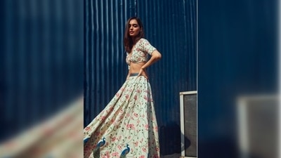 Manushi Chhillar can pull off any outfit with ease and this picture in a subtle lehenga is proof. (Instagram/@vandafashionagency)