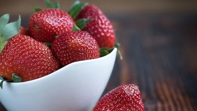 Strawberry: Packed with vitamin c and fibre, strawberry is considered a cholesterol-free and low-calorie food having high levels of antioxidants. One bowl of strawberry provides 98 mg of vitamin C. (Pixabay) Strawberry: Packed with vitamin c and fibre, strawberry is considered a cholesterol-free and low-calorie food having high levels of antioxidants. One bowl of strawberry provides 98 mg of vitamin C. (Pixabay)