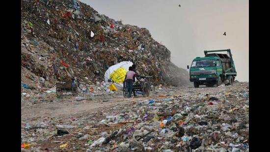 The MC’s failure to clear legacy waste dragged Chandigarh down in Swachh rankings and was a key issue in municipal polls. (HT File Photo)