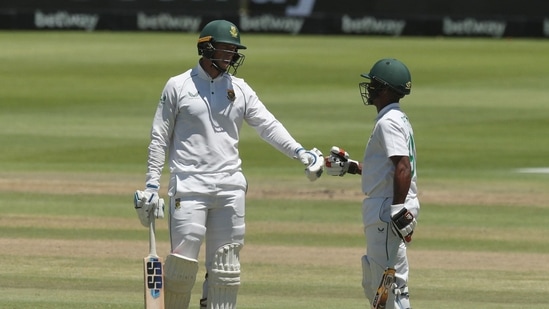 Cricket - Third Test - South Africa v India - Newlands Cricket Ground, Cape Town, South Africa - January 12, 2022 South Africa's Keegan Petersen with Rassie van der Dussen REUTERS/Sumaya Hisham(REUTERS)