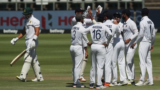Cricket - Third Test - South Africa v India - Newlands Cricket Ground, Cape Town, South Africa - January 12, 2022 India's Jasprit Bumrah celebrates taking the wicket of South Africa's Aiden Markram with teammates REUTERS/Sumaya Hisham(REUTERS)
