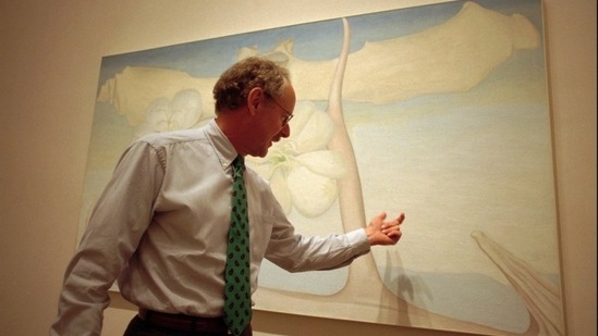 O'Keeffe painting on display again after restoration from water damage (Twitter/ignacioalperin) O'Keeffe painting on display again after restoration from water damage (Twitter/ignacioalperin)