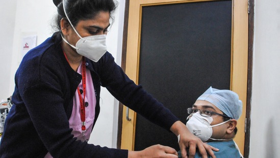 Since January 10, the precaution dose has been started. It will be given to healthcare professionals, covid frontline warriors and senior citizens with co-morbidity.(PTI)