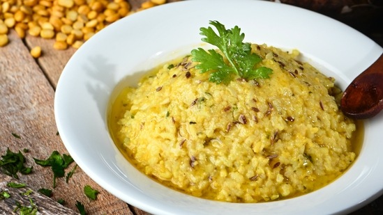 Assam Police's post about the thief cooking khichdi during a break-in has left people chuckling.(Unslpash) Assam Police's post about the thief cooking khichdi during a break-in has left people chuckling.(Unslpash)