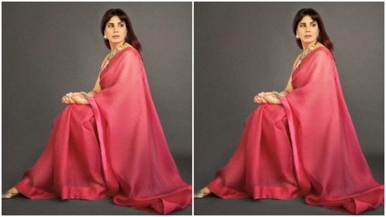 Kirti played muse to designer house Ekaya Banaras and picked a pink handwoven organza saree.(Instagram/@iamkirtikulhari)