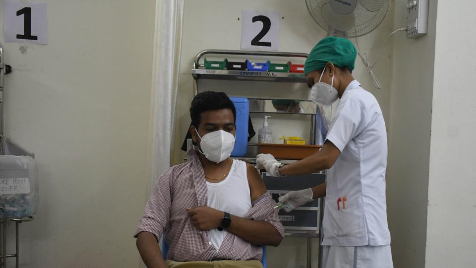 The risk of death was more than twice for people who were unvaccinated or were partially vaccinated than those fully vaccinated, (Bhushan Koyande) The risk of death was more than twice for people who were unvaccinated or were partially vaccinated than those fully vaccinated, (Bhushan Koyande)