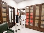 Dharam Singh Saini, the third minister to have resigned from Yogi cabinet, met Akhilesh Yadav on Thursday. 