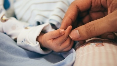 A team of researchers has found that infants born through uncomplicated caesarean delivery, without labour or membrane rupture before delivery and no concern for infection, should not need antibiotics at birth. (Unsplash) A team of researchers has found that infants born through uncomplicated caesarean delivery, without labour or membrane rupture before delivery and no concern for infection, should not need antibiotics at birth. (Unsplash)