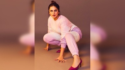 Styled by the boutique styling consultancy Who Wore What When, Huma Qureshi's hair and makeup were done by Mahima Wachher Salvi. (Instagram/@iamhumaq) Styled by the boutique styling consultancy Who Wore What When, Huma Qureshi's hair and makeup were done by Mahima Wachher Salvi. (Instagram/@iamhumaq)